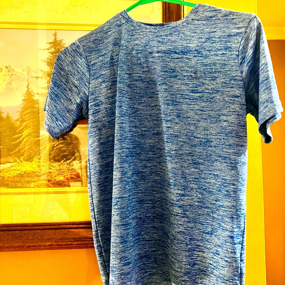Boys blue size‎ 14/16 champion shirt